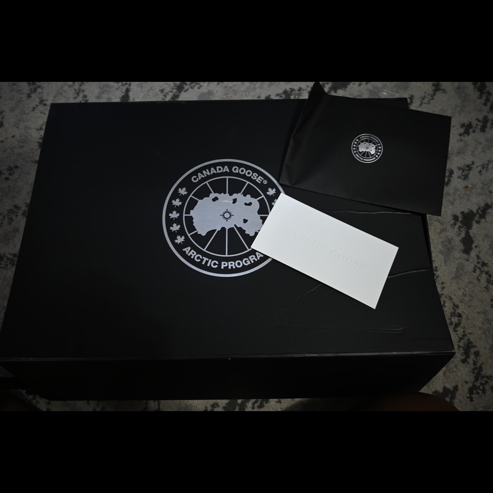 Authentic Canada Good jacket.